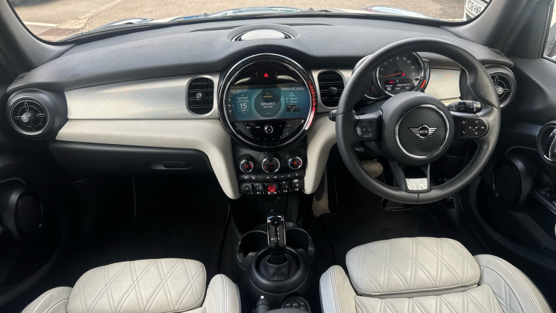 MINI Hatchback 1.5 Cooper Exclusive 5dr Auto Petrol Hatchback